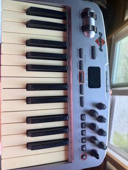 M-Audio Oxygen 49 MIDI keyboard/controller