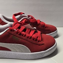Kids Puma Suede Size 3c