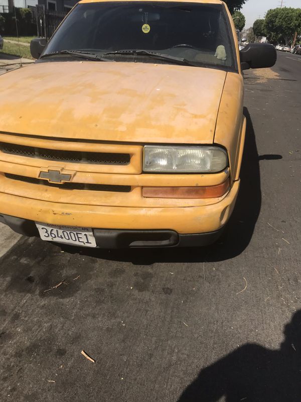 2002 Chevy s10 manual transmission for Sale in Los Angeles, CA - OfferUp