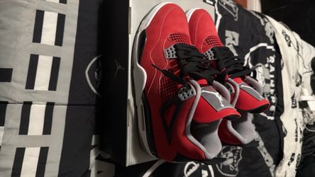 Jordan 4 retro Toro Bravo