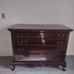 Queen Anne Style Mahogany Chest of Drawers,