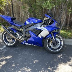 2002 Yamaha R1