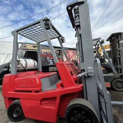 TOYOTA forklift 5,000 Lb 3 Stage 