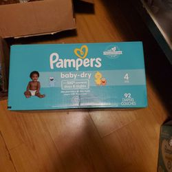 Pampers Diapers Size 4 W Wipes