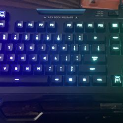 Logitech G910 Gaming Keyboard 