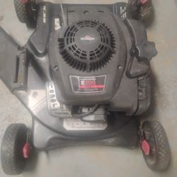 Lawnmower Briggs & Stratton E300