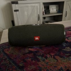 JBL Charge 4 Speaker