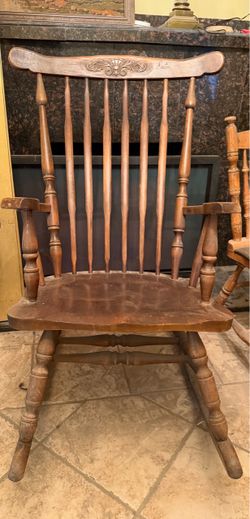 Vintage wooden Rocking Chair