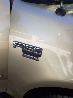 F150 Gold/Tan Pickup Truck