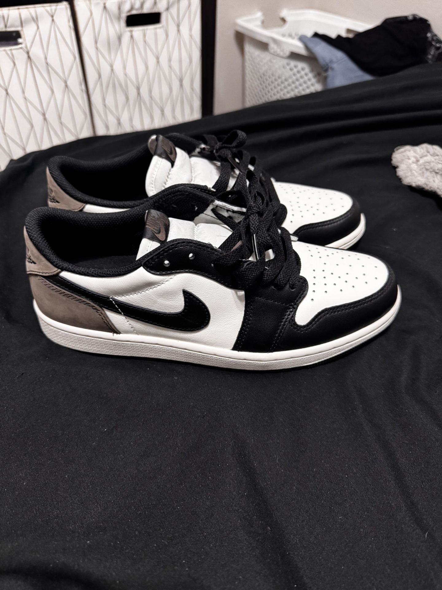 Jordan 1 Mocha Low