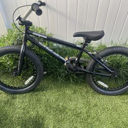 Mongoose 20” Scan 2.0 BMX Bike