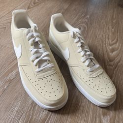 nike court vision LO size 13