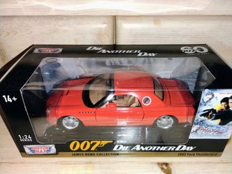 1:24 James Bond 007 "Die Another Day" Ford Thunderbird Diecast Car