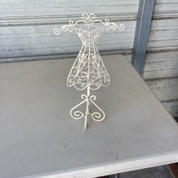 Jewelry holder