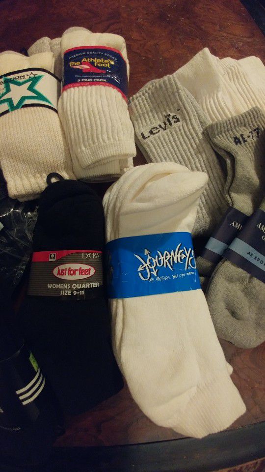 28 Pairs Of New Socks Great Brands, 28 !