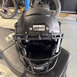 Black Schutt F7 Football Helmet XL