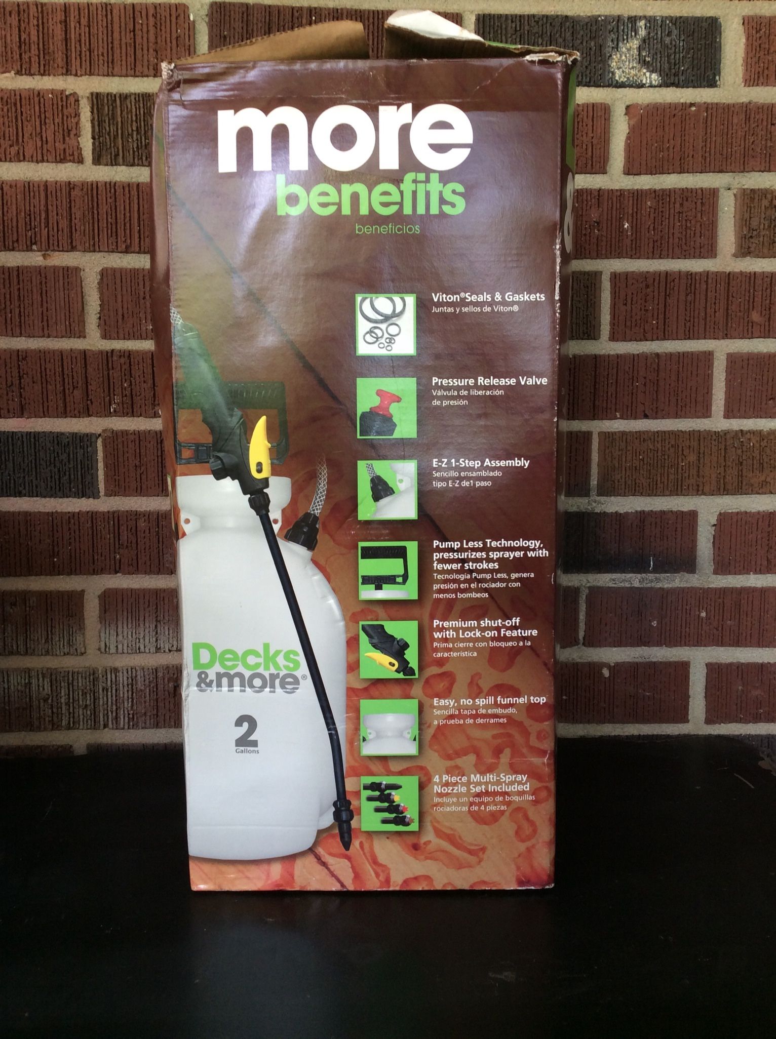 Look DECKS & MORE 2-Gallon Plastic Handheld Sprayer