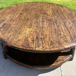 Dos Gallos Coffee Table