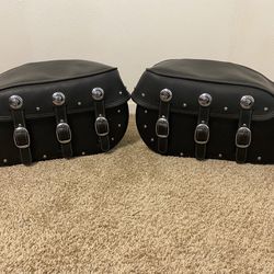 Indian Motorcycle Saddle Bags With Mounting Kit