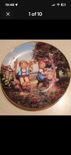 Hummal Goebel Collectors Plate & HUMMEL #389