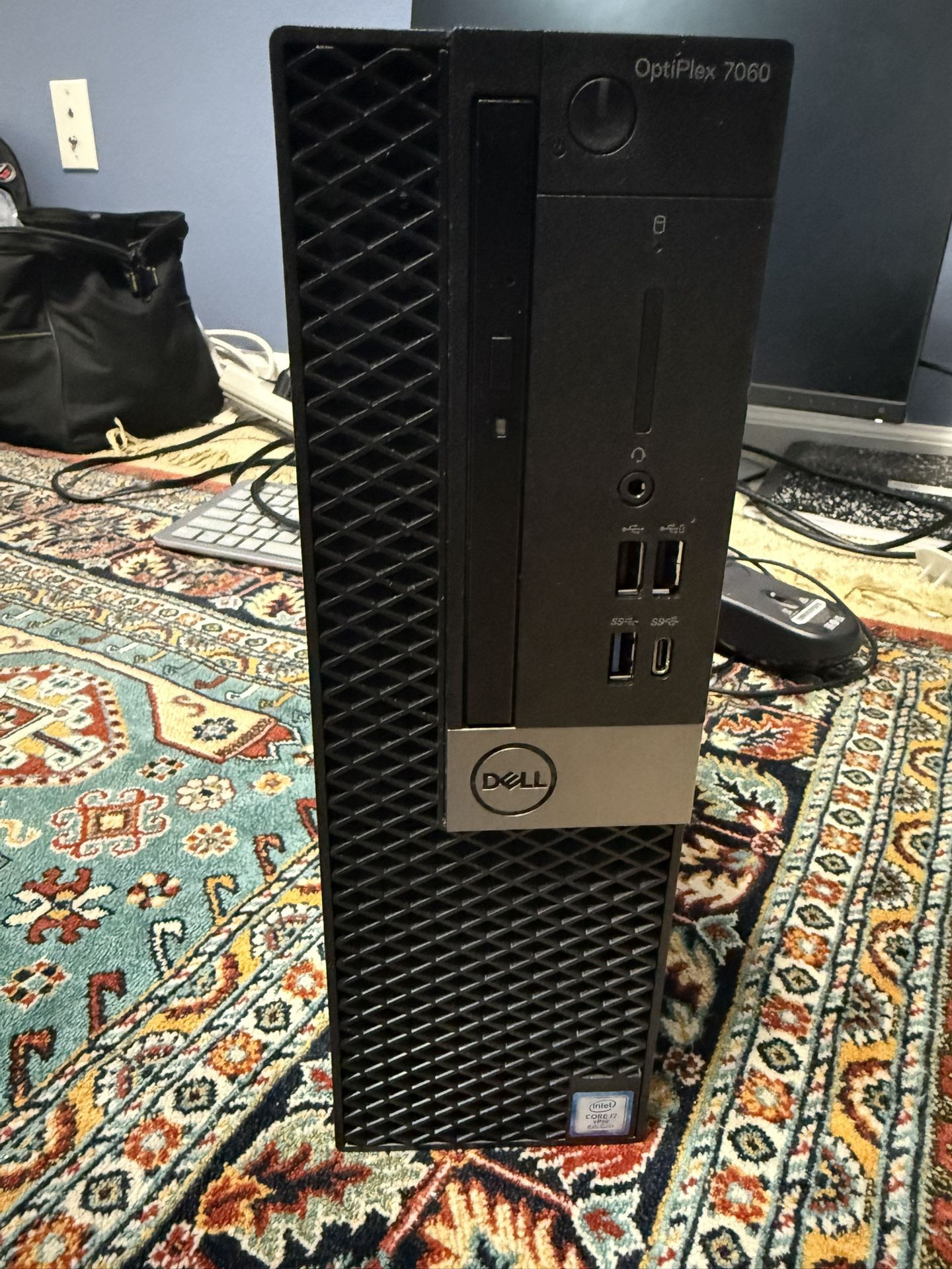Dell Desktop Core i7 -7060