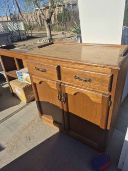 Storage Cabinet $20