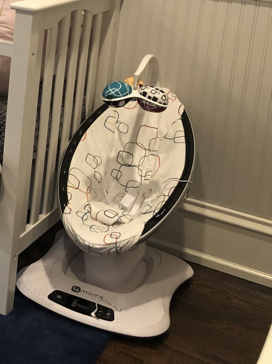 4moms mamaRoo Multi-motion Baby Swing