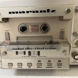 PARTS ONLY This is a vintage Marantz SD9000 2-Speed Compudeck Cassette Deck POWERS UP BUT DESTROYS TAPES