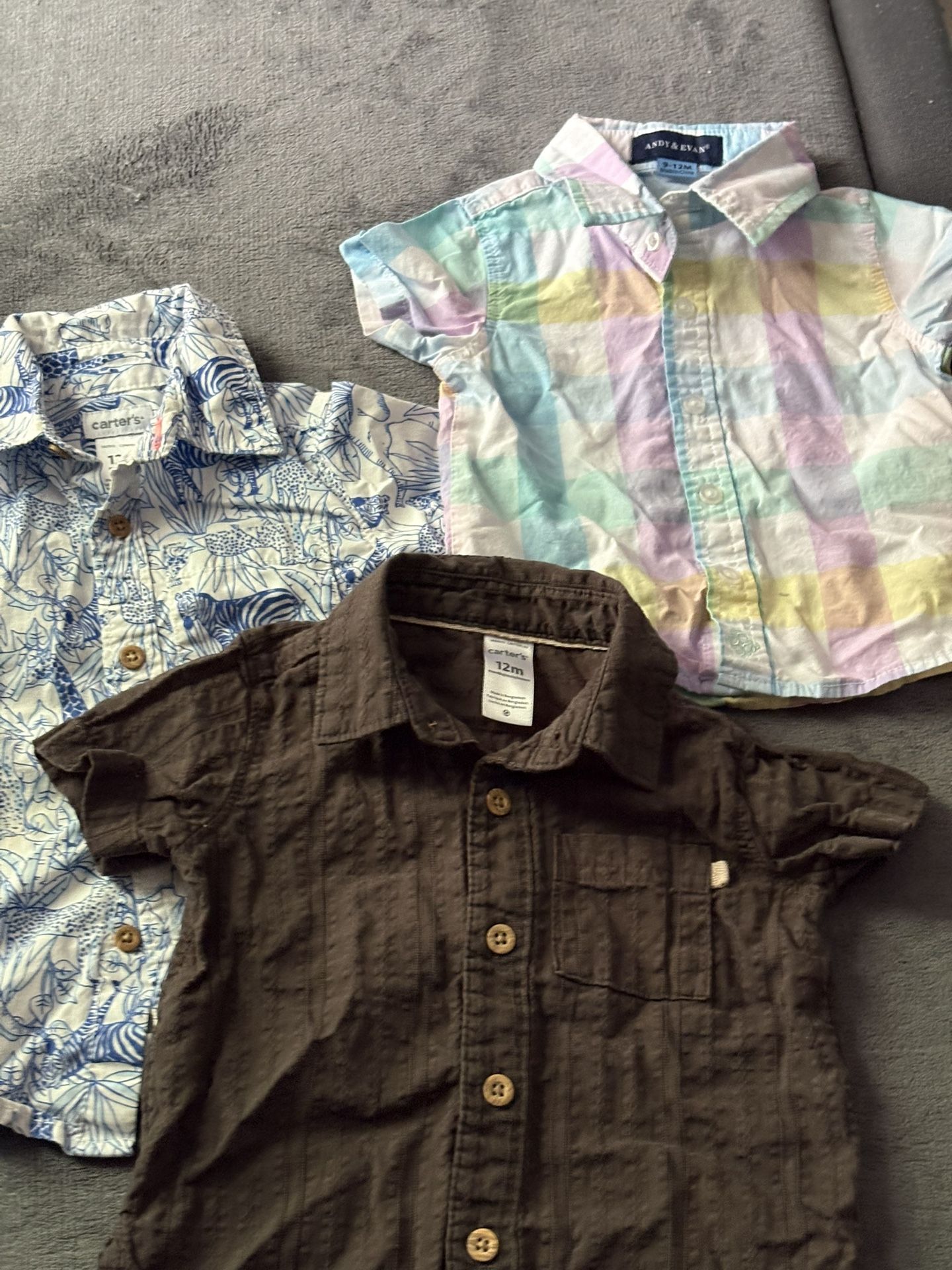 👔 **Set of 3 Baby Button-Up Shirts – Classic & Versatile!** 👔
