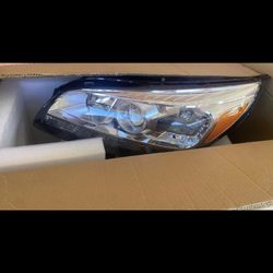 Chevy Malibu Headlight COPILOT SIDE
