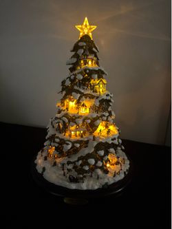 Thomas Kinkade Lighted Christmas Tree Village – Excellent / Like-New