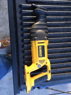 Dw938 reciprocating saw