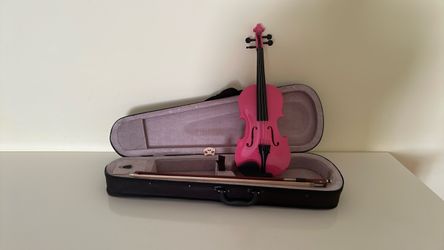 1/4 size Pink Violin with Case and Bow, bridge