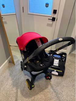 Doona Car seat + Many Accesories