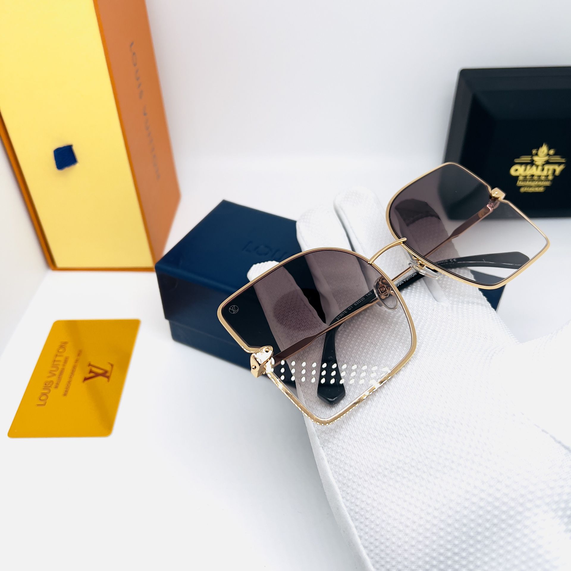 LV Black Sunglasses for Sale in Cape Coral, FL - OfferUp