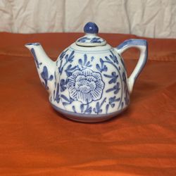 Porcelain Blue And White Fine China Teapot 