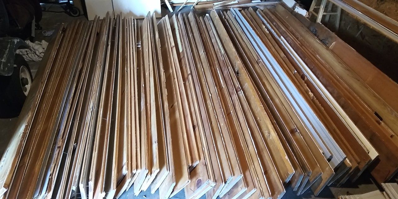 Reclaimed Pickwick notty pine tongue & groove paneling
