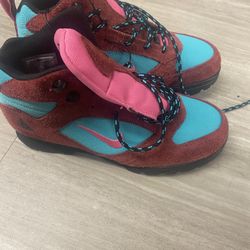 Nike Boots