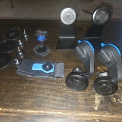 Quadlock Phone Charger