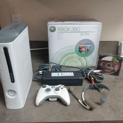 Microsoft Xbox 360 Console 60GB W/Controller, Cables, Game, Box & Headset, Tested, Working.