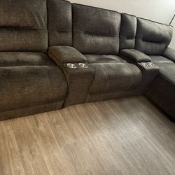 Pacifica 136” Power Reclining 5 Piece Sectional