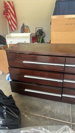 Dresser