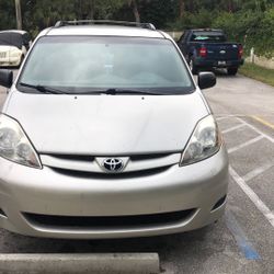 2006 Toyota Sienna LE