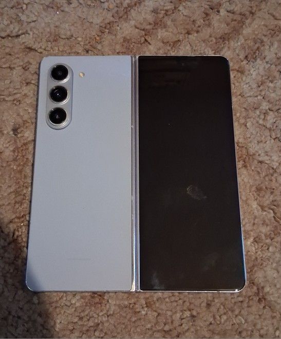 Samsung Z Fold5