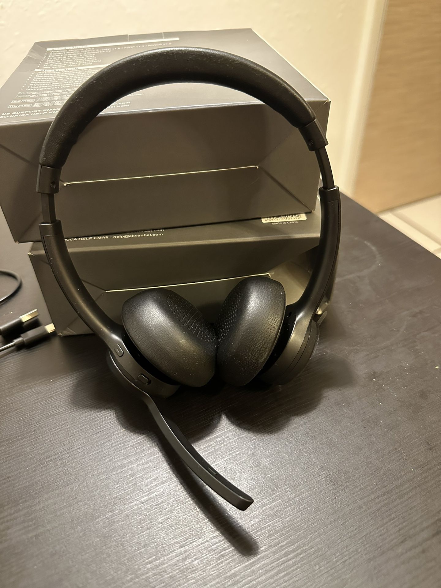 M102 Bluetooth Audio/Mic Headphones Headset