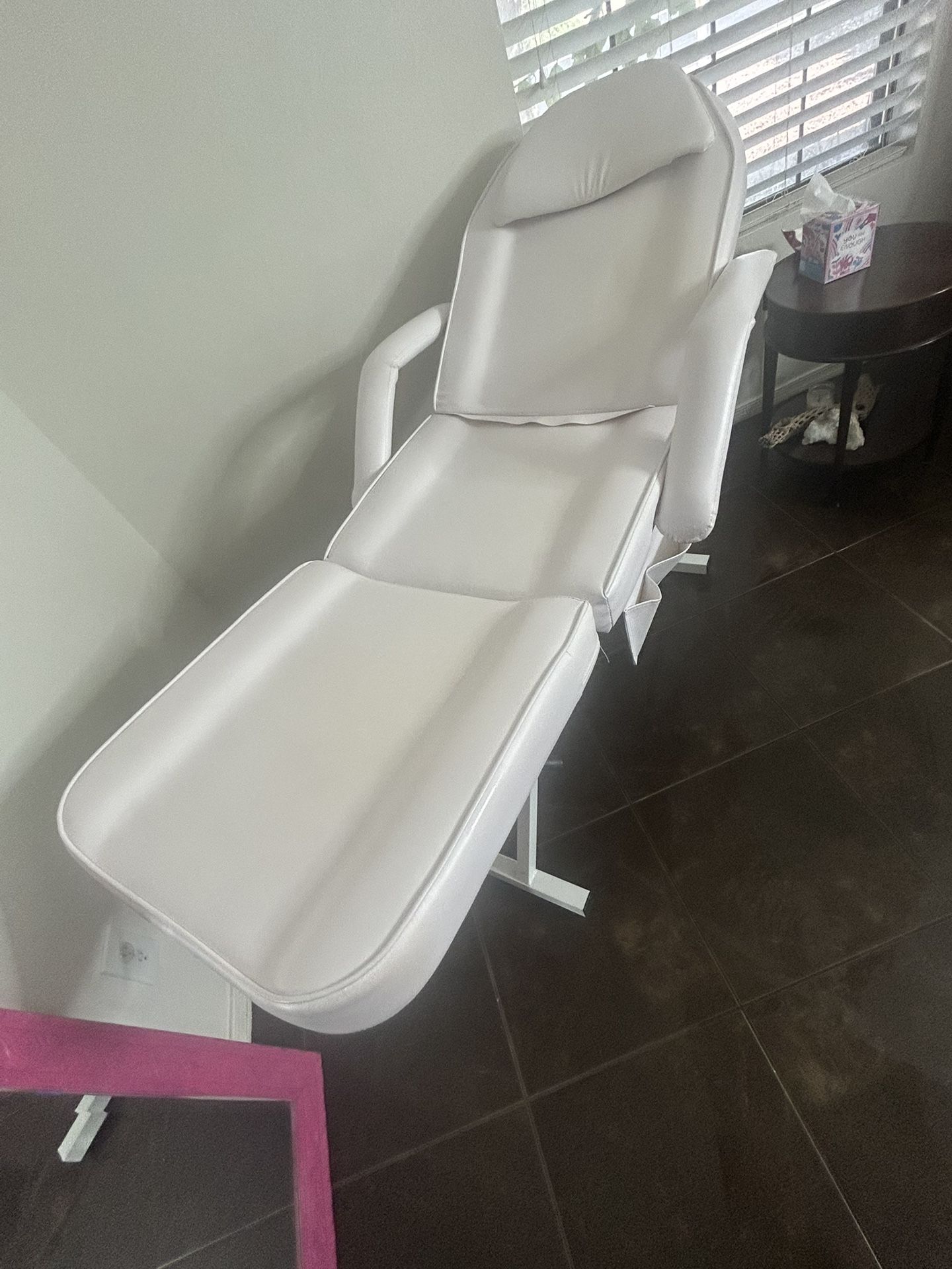 Esthetician Lash Tattoo Artist Massage Chair