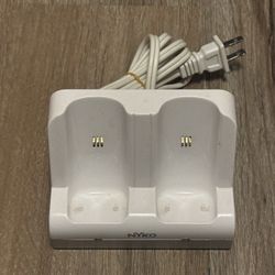 NYKO Charge Station For Wii Remote Rechargeable Battery Dock  ( Dock Only )