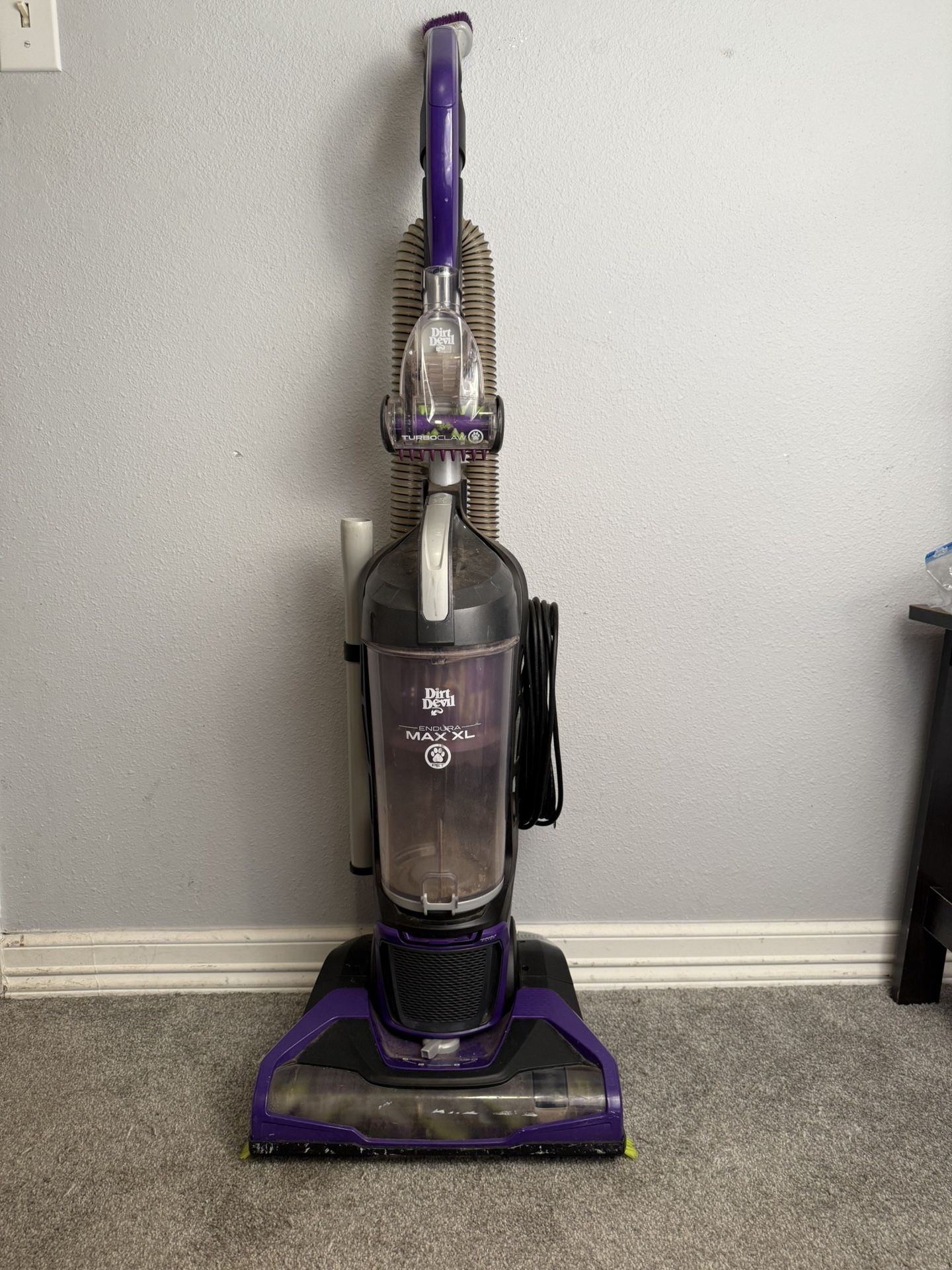 Dirt Devil Endura Max XL Pet Upright Vacuum – With Attachments