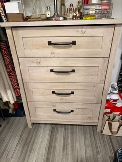 Dresser