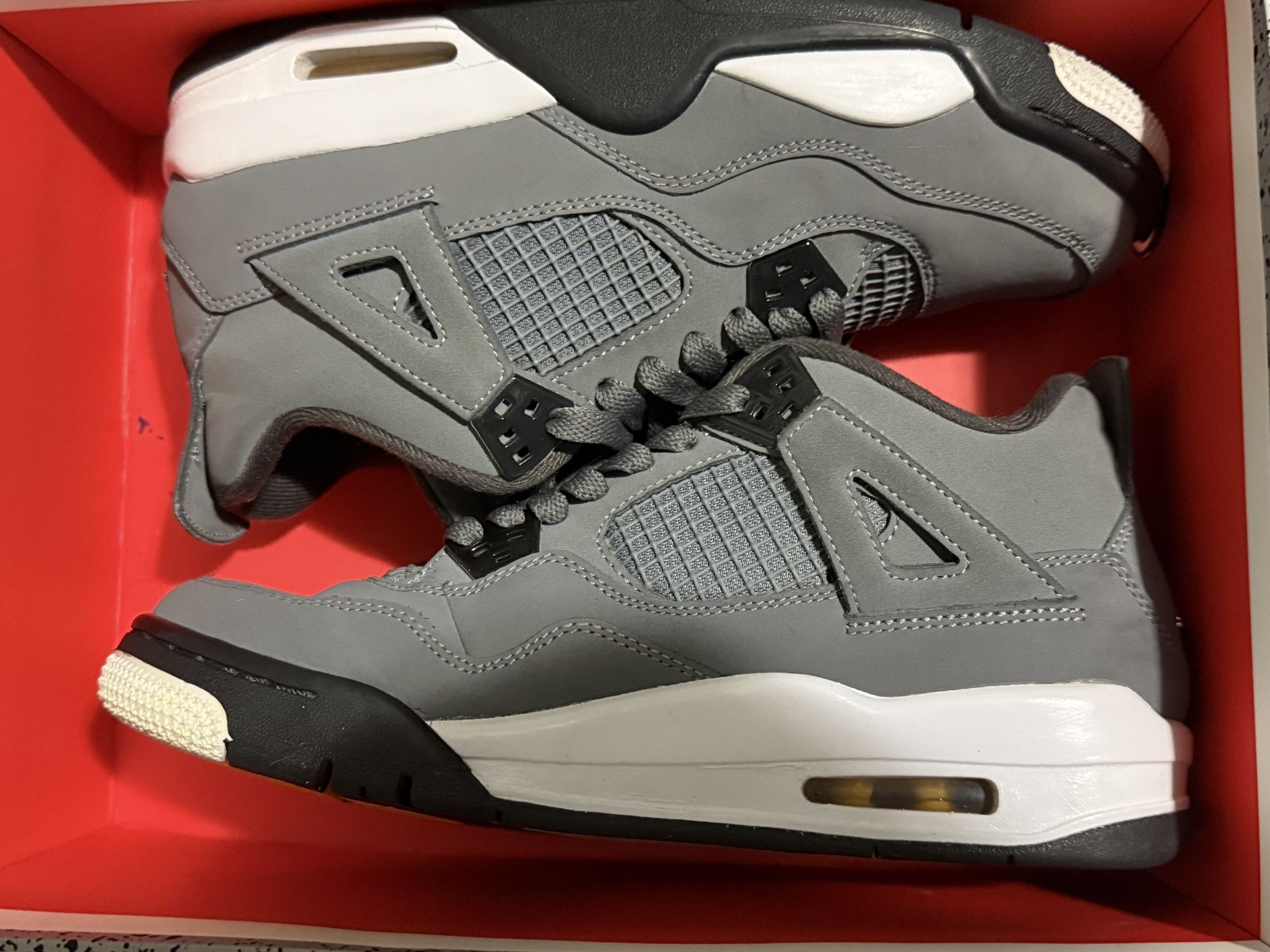 Jordan 4 Cool Grey
